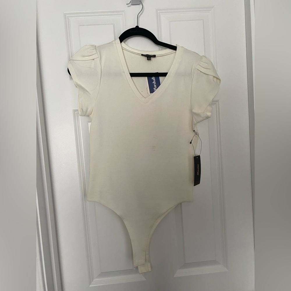 White puff shirt sleeve bodysuit